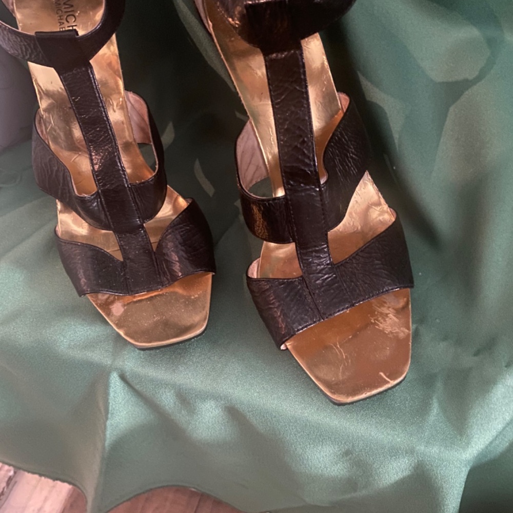 Sandals - Picture 4 of 5